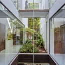 Apartment with Courtyards